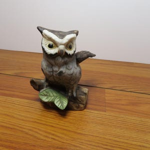 T 608 Vintage Norleans 1070 Ceramic/Porcelain Owl Figurine MCM Perched On Log Mint No Chips Or Cracks