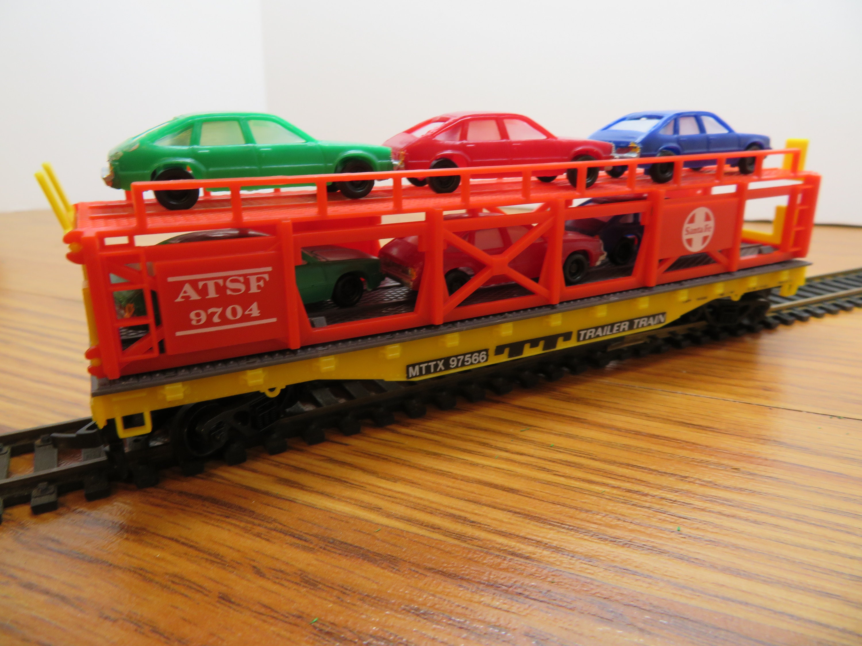 MH 907 HO Life-Like Railroad Train Car Hauler With Cars Mttx 97566 ATSF ...