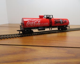 F 104 HO Mehano IHC 2001 Coca Cola Tanker Well Weighted Brand New Old Stock