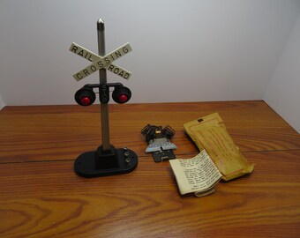 T 883 O Gauge Lionel Post War 1960 #154 Crossing Signal With #154C Track Clip And Box - Excellent Condition