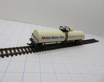 MH 381 HO IHC Mehano Shoprite Tank Car Mobil Vintage 1995 Brand New