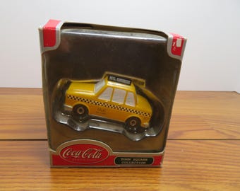 T 967 Vintage 2002 Coca Cola Town Square Taxi Holiday Ornament Brand New Old Stock