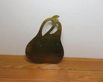 T 682 Vintage 1980 Pear Shaped Bass Trivet Made In India
