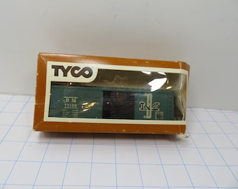 MH 650 HO Tyco BM000 Box Car Weathered Nicely Like New