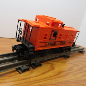 P 138 O Gauge Lionel Caboose 9050 Lionel Lines Vintage 1979 Like New - Red