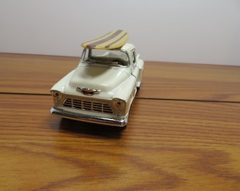 T 842 5" Die-Cast 1955 Chevy Stepside Pickup With Surfboard - White - Pull Back 1:38 Scale Brand New Old Stock