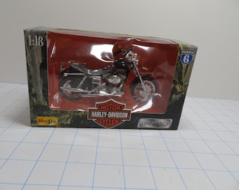 P 375 Maisto Harley Davidson 1999 FXDL Dyna Low Rider Die-Cast 1:18 Scale Brand New Old Stock