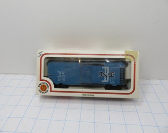 MH 267  HO Bachmann B M Box Car 77711 Vintage Like New
