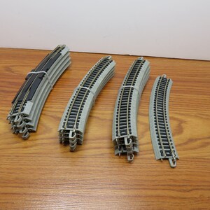 P 214 N Gauge Bachmann EZ Track Nickel Silver (13) 11 1/4&quot; R Curves With Terminal Track Brand New Old Stock