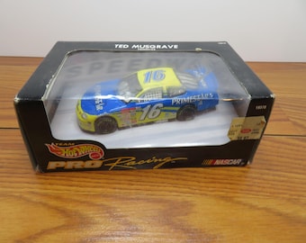 T 817 Mattel 1998 Hot Wheels Pro Racing Die Cast 1:432 Nascar #16 Ted Musgrave Brand New Old Stock
