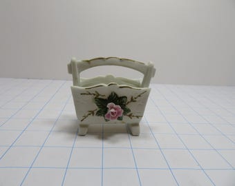 H 851 Vintage 1980 Porcelain Trinket Or Tooth Pick Holder No Chips Or Cracks Mint