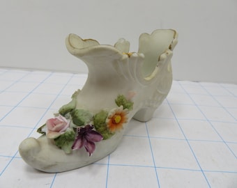 H 506 Lefton 1990's China Shoe Vintage KW1204 - No Chips Or Cracks - 4 1/2" L x 1 1/2" W x 2 1/2" H Excellent Condition
