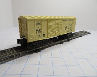 F 93 Lionel O Gauge 1957 SL-SF 6014 Box Car With Metal Wheels, Well Weighted, Weathered Well, Nice Condition