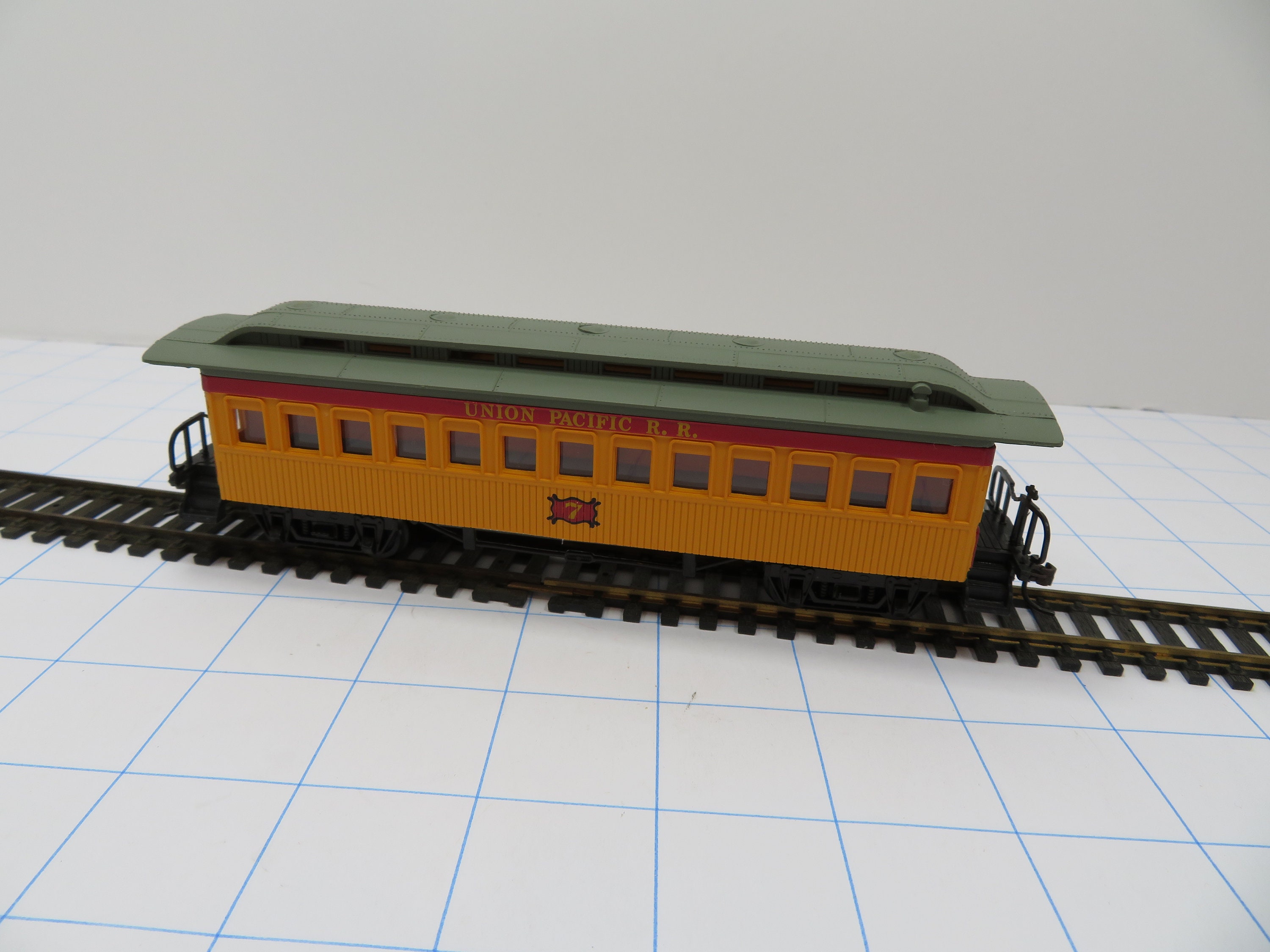 H 36 HO Bachmann Passenger Car Union Pacific RR 7