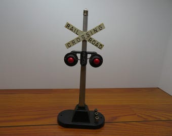 T 835 O Gauge O/27 Lionel #154 Crossing Lights 1950's - 1960's Post War - Tested Works Great & Very Clean