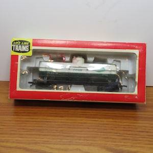 MH 952 HO Life-Like Union Carbide Tank Car 1990 Great Shape