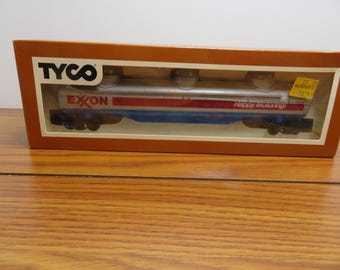 T 937 HO Tyco Vintage 1970's Exxon (3) Dome Tanker #46213 Happy Morning - Excellent Condition Very Clean