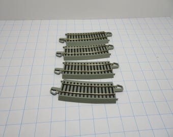 P 294 HO Bachmann # 44532 EZ Track Nickel Silver 22R Half Section Curves (4) Piece Brand New Old Stock