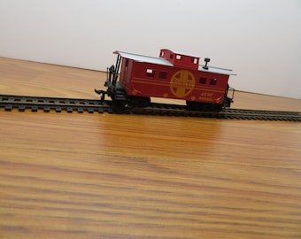 T 123 HO Life-Like 1990 Caboose ATSF 999851 Great Shape