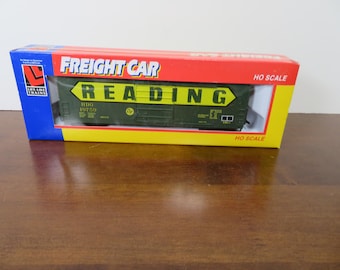 F 259 HO Life-Like 1972 Reading 19759 Box Car Well Weighted - Brand New Old Stock
