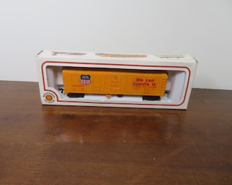 F 204 HO Bachmann Union Pacific 166817 Box Car - Brand New Old Stock