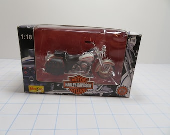 P 355 Maisto Harley Davidson 1997 FLSTS Heritage Springer Die-Cast 1:18 Scale Brand New Old Stock