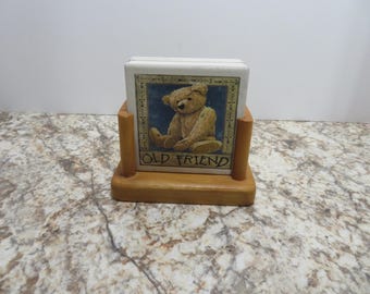 P 344 Vintage Highland Graphics 2002 Absorbent Stone Old Friends Coasters Set Of (4) With Cork Backing And Wood Rack - No Chips Or Cracks