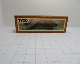 F 83 HO Tyco Vintage 1975 Great Northern Wood Car Width Logs Brand New Old Stock