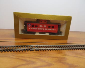 H 857 HO Mantua Certified First Edition 1992 Caboose Super Bowl Express - Well Weighted Brand New Old Stock