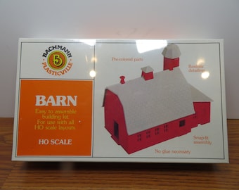 MH 983 HO Bachmann Barn New Old Stock