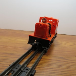 T 592 O Gauge Lionel 8924 Illinois Central Switcher 1992 Headlight Runs Great Forward/Reverse Very Nice Shape