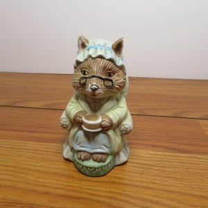 T 597 Vintage 1980&#39;s Grandma Wolf Ceramic/Porcelain Figurine Hand Painted No Chips Or Cracks