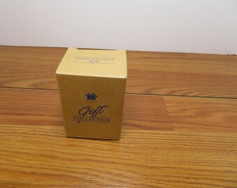 T 603 Vintage Avon 1998 Resin Pull Chain Bear On Chain New In Box