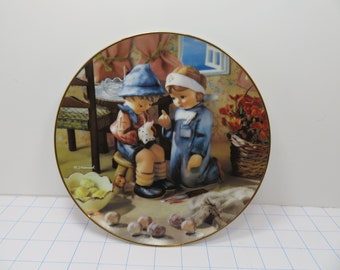 H 436  MJ Hummel Vintage Plate " Tender Loving Care" 1992 MJ6061 New - Danbury Mint