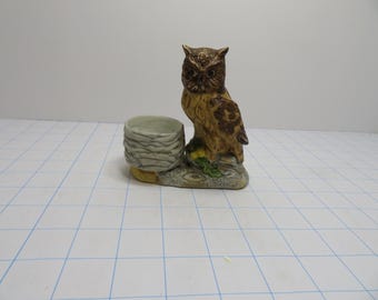 F 46 Vintage Taiwan 1980 Ceramic Owl & Candle Holder Hand Painted No Chips Or Cracks