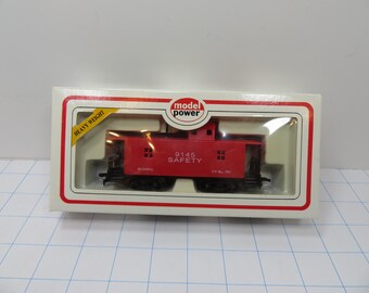 MH 56  HO Model Power Caboose 9145 Vintage 1990's Brand New