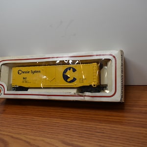 T 573 HO Bachmann Chessie System 11147 Box Car 1980 Well Weighted Brand New Old Stock