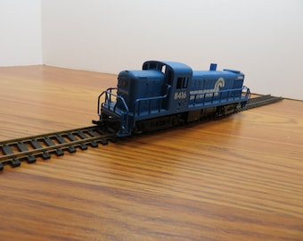 P 279 HO Model Power 1980 Conrail Engine #8416 Runs Forward/Reverse & Hesitates Sometimes - Needs Going Over - Sold As Is - Great Shape