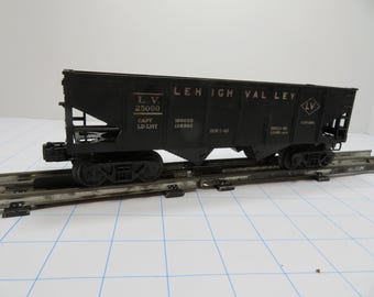 F 59 O Gauge 1948 Lionel 6456 Lehigh Valley #25000 (2) Bay Hopper Well Weighted Auto Couplers Great Condition Metal Wheels