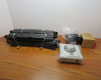 T 5 HO Bachmann Transformer # 44211 & EZ Track (12) 18R Curves (2) Straights New Old Stock