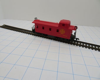 H  67  HO Caboose Santa Fe  ATSF  999628