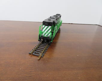 F 312 HO Life-Like Vintage 8102 Dummy Engine Well Weighted & Mint Condition 1990's