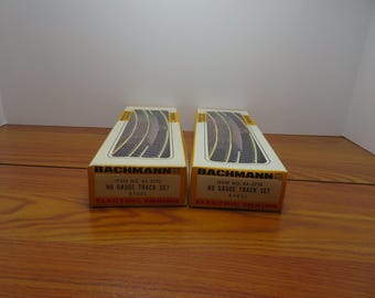 T HO Bachmann 1994 (2) Boxes Of Track - (20) Curves (8) Straights & Includes Terminal Track - Brand New Old Stock