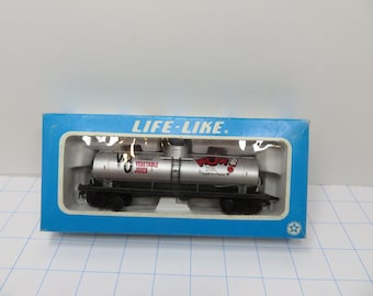 MH 47  HO Life-Like Campbell's Tank Car V-8 Juice Car Vintage 1982 Brand New