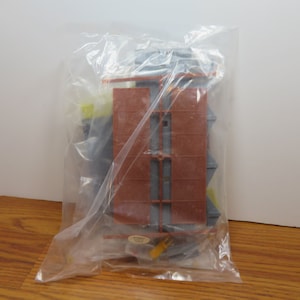 MH 897 HO Life-Like Pikesville Junction Brand New Old Stock Vintage 1990