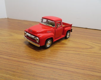T 39 Die Cast 1956 Ford F-100 Pickup 5" Red Pull Back - Doors & Tail Gate Open New Old Stock
