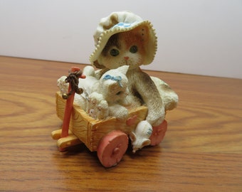 H 675 Priscilla Hillman Wagon Our Tails Figurine 54/516 1995 Vintage