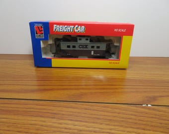 T 1008 HO Life-Like 1989 CSX Caboose Well Weighted - Brand new Old Stock