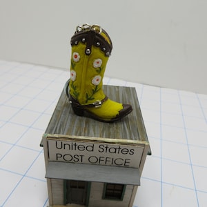 CB9  Western Cowboy Boot Key Chain - Ready To Ship!