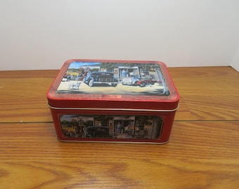 T 924 Vintage 1980's Coca Cola Hinged Tin By Artist Pam Renfroe Hartwell, Ga. "Looking Back" - No Dents Or Scratches Like New